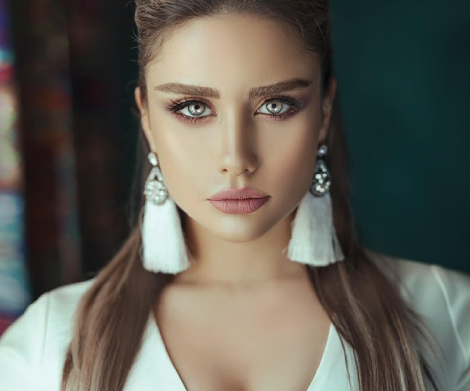Flawless party makeup laoreet diam amet urna fashion influencer blog featured img 2